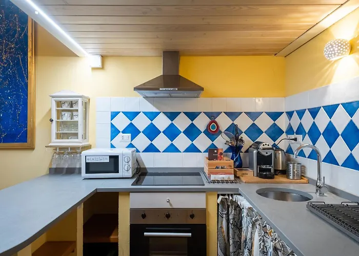 Unyca - The Very Heart Of Firenze